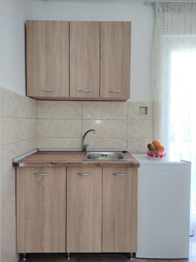 Guest House Lotos Бечичи Экстерьер фото