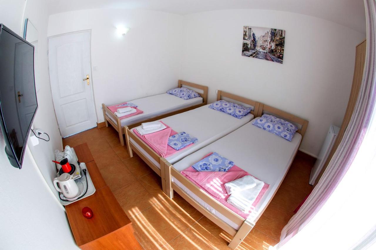 Guest House Lotos Бечичи Экстерьер фото