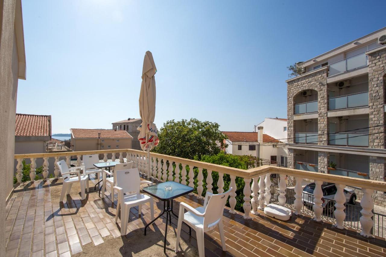 Guest House Lotos Бечичи Экстерьер фото